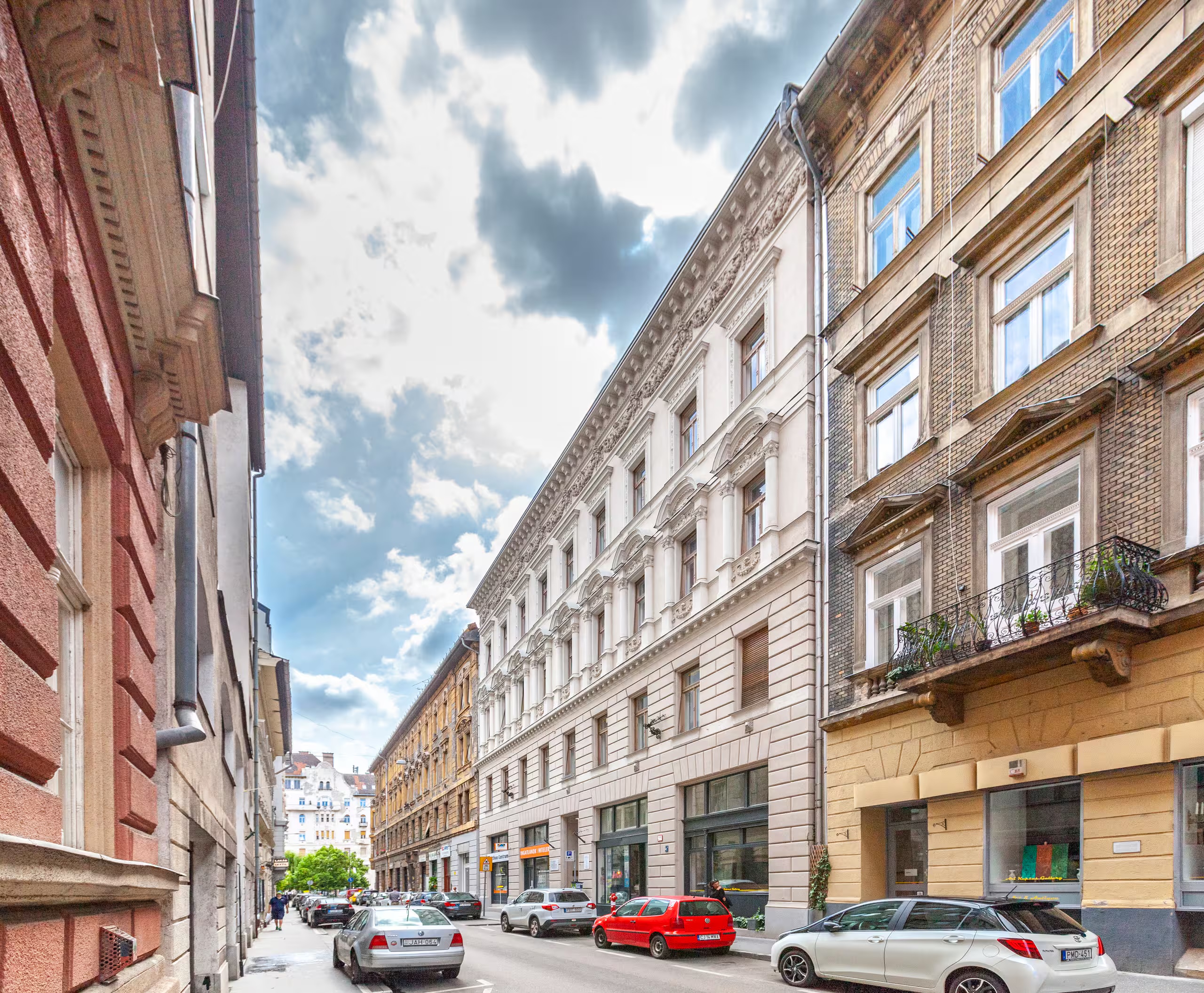 Courtyard, street view